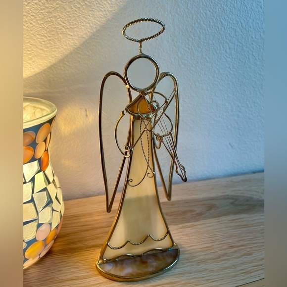 Vintage Stained Glass Angel with Violin figurine 8” Amber glass gold tone metal - Picture 5 of 6